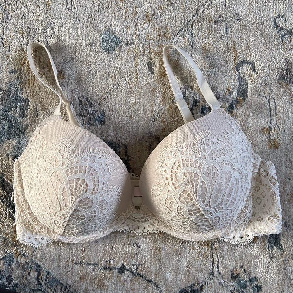 Victoria’s Secret dream angels push up bra